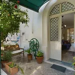 Villino Dei Fiori 카사밋쵸라테르메